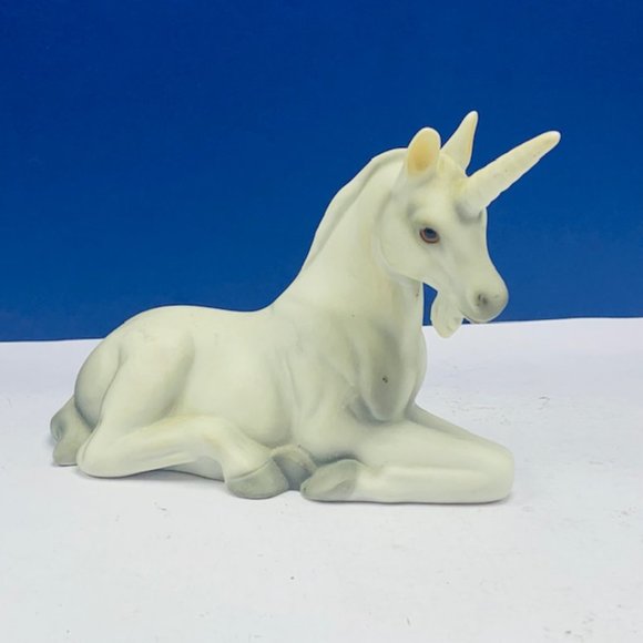 Harvey Knox unicorn figurine sculpture decor japan - Picture 5 of 5
